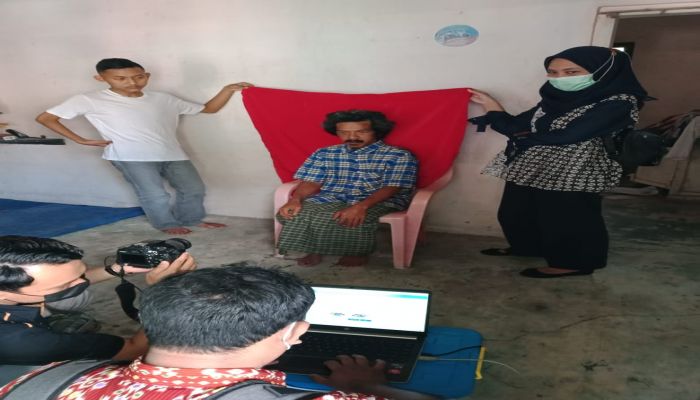 Jemput Bola Perekaman e-KTP di Desa Gemeksekti yang dilaksanakan oleh DISDUKCAPIL Kabupaten Kebumen 01