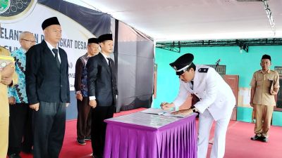 Pengambilan Sumpah dan Pelantikan Perangkat Desa Kepala Dusun 2 Dan Kepala Dusun 4 Desa Demeksekti Kecamatan Kebumen Kabupaten Kebumen